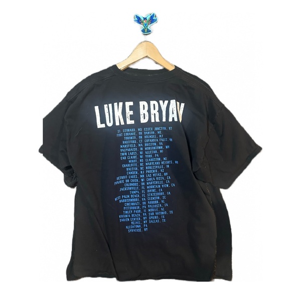 Luke Bryan Tour T-Shirt - Picture 2 of 3